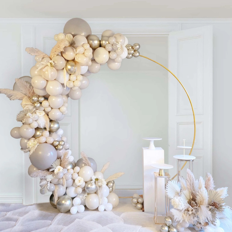Balloons on a Circle Arch